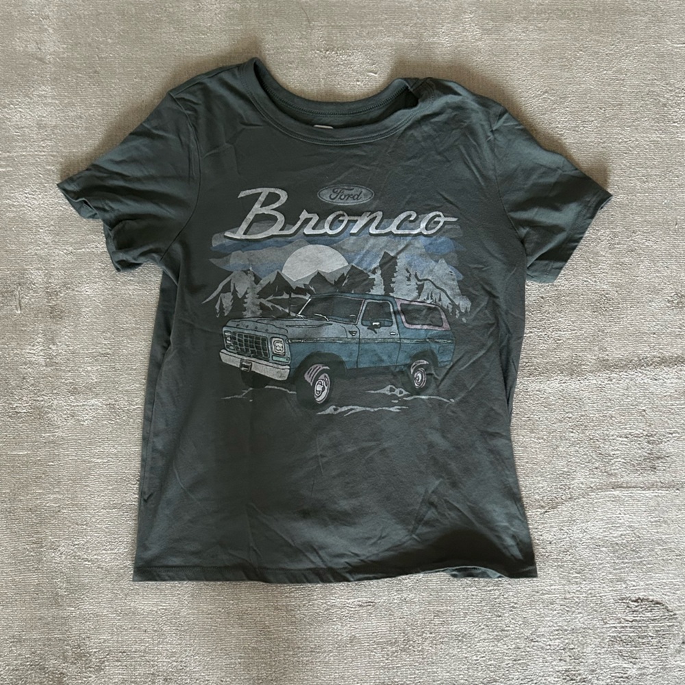 Ford Bronco light hunter green Graphic Tee, size S, excellent condition